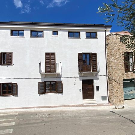 La Casa Di Natalie Apartment Girasole Exterior photo